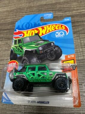 Hot Wheels Green '17 Jeep Wrangler Die-Cast Toy Car